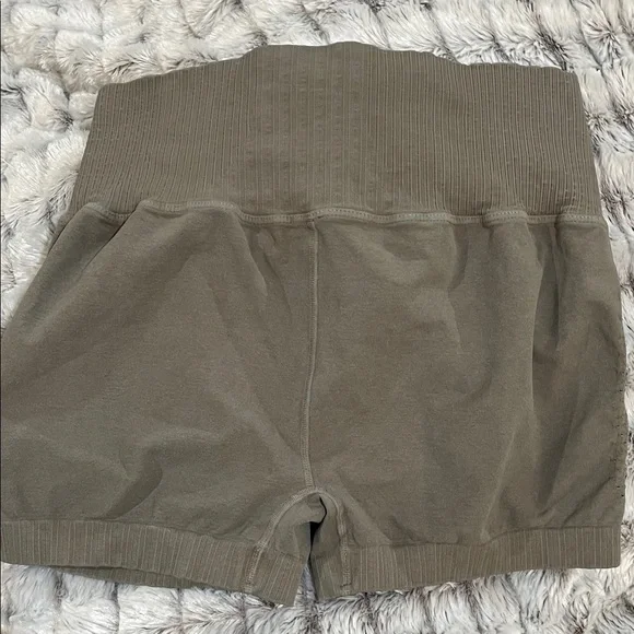 FP Movement by Free People Good Karma Taupe Running Shorts NWOT XL - Picture 3 of 6